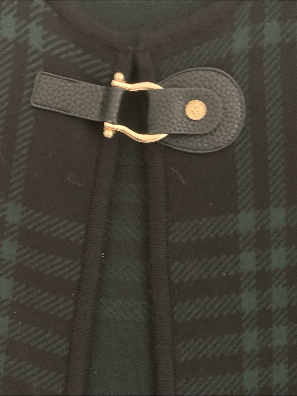 Anne Klein Green & Black plaid Knit Top with Branded Lion Label NWOT